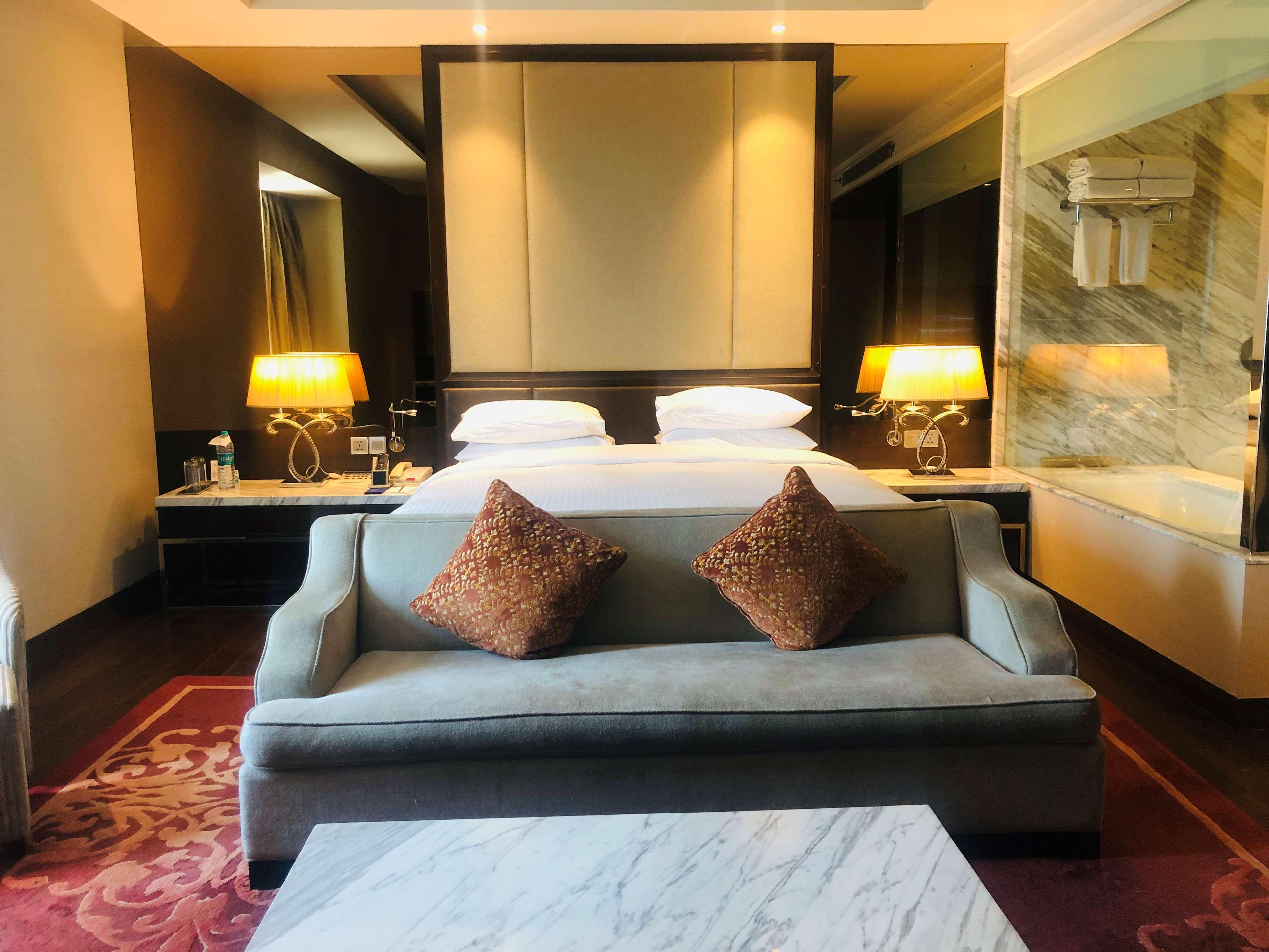 Radisson Blu Jaipur Hotel Екстериор снимка