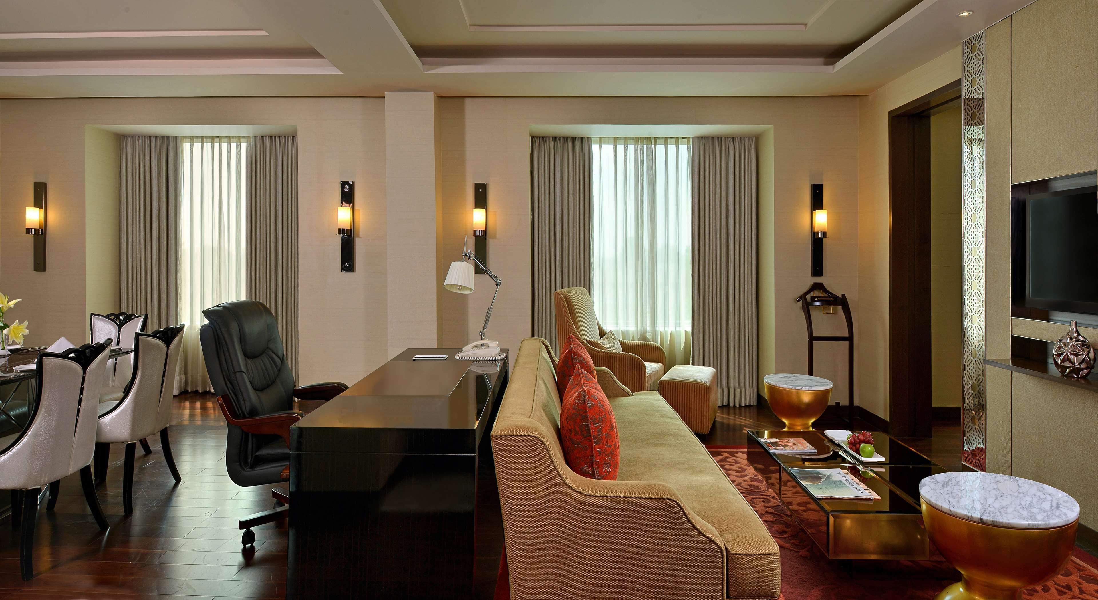 Radisson Blu Jaipur Hotel Екстериор снимка
